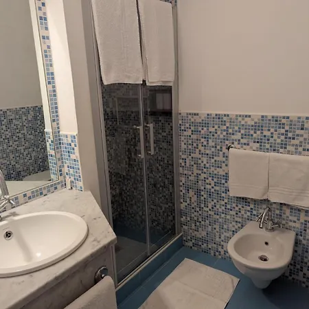 Appartement Sweetdreamsloft Netflix & Spa A Due Passi *